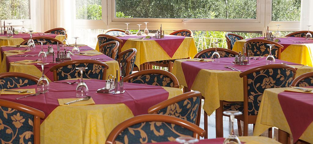 Hotel Garden Limone sul Garda Exterior photo