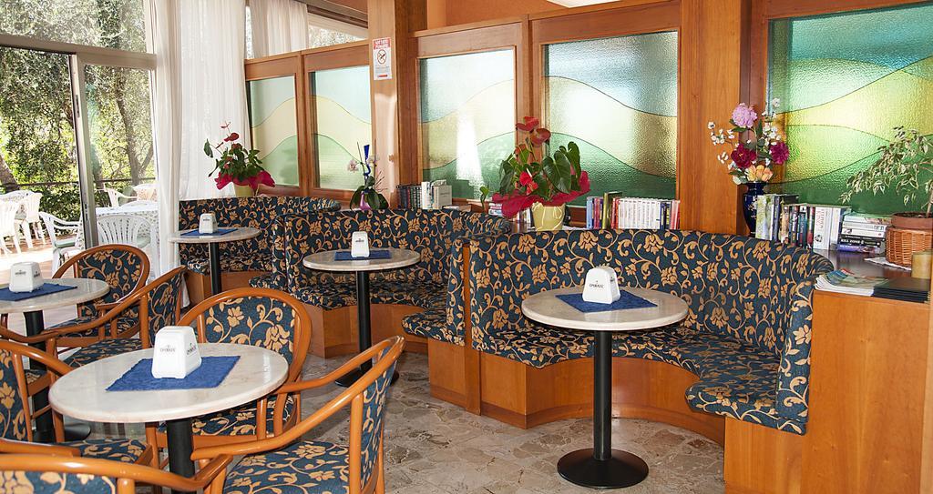 Hotel Garden Limone sul Garda Exterior photo